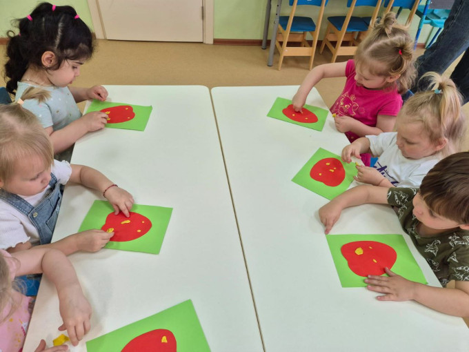 День клубники День клубники.